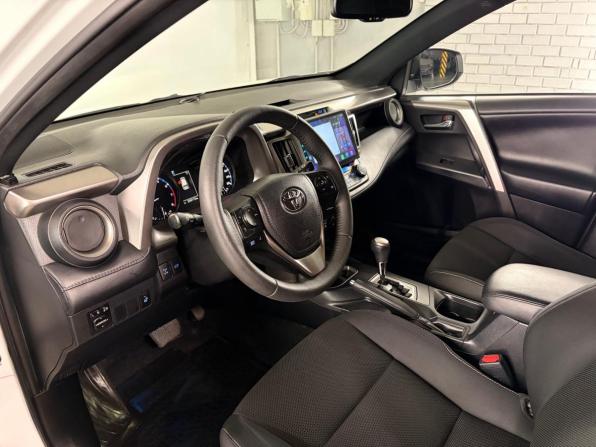Toyota RAV4 IV (XA40) Рестайлинг с пробегом 2019 года, цена 2 250 000 рублей, 249504 км, внедорожник, Автокод Объявления
