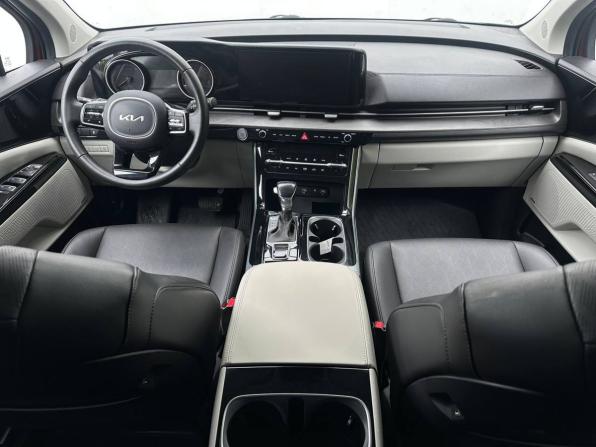 Kia Carnival IV с пробегом 2023 года, цена 4 950 000 рублей, 77000 км, минивэн, Автокод Объявления