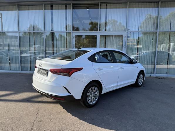 Hyundai Solaris II Рестайлинг с пробегом 2021 года, цена 1 400 000 рублей, 167685 км, седан, Автокод Объявления
