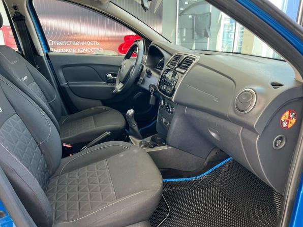 Renault Sandero II с пробегом 2017 года, цена 1 049 000 рублей, 61322 км, хэтчбек, Автокод Объявления
