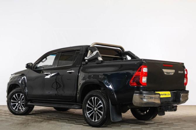 Toyota Hilux VIII с пробегом 2016 года, цена 3 079 000 рублей, 206426 км, offers.body_type.unknown, Автокод Объявления