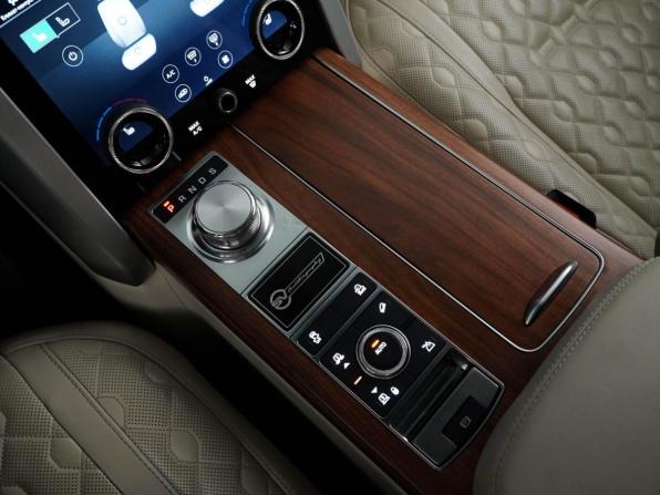 Land Rover Range Rover IV Рестайлинг с пробегом 2019 года, цена 11 935 050 рублей, 41241 км, внедорожник, Автокод Объявления