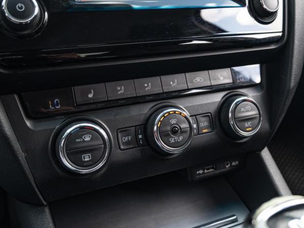 Skoda Octavia III (A7) с пробегом 2015 года, цена 1 099 000 рублей, 267519 км, лифтбек, Автокод Объявления