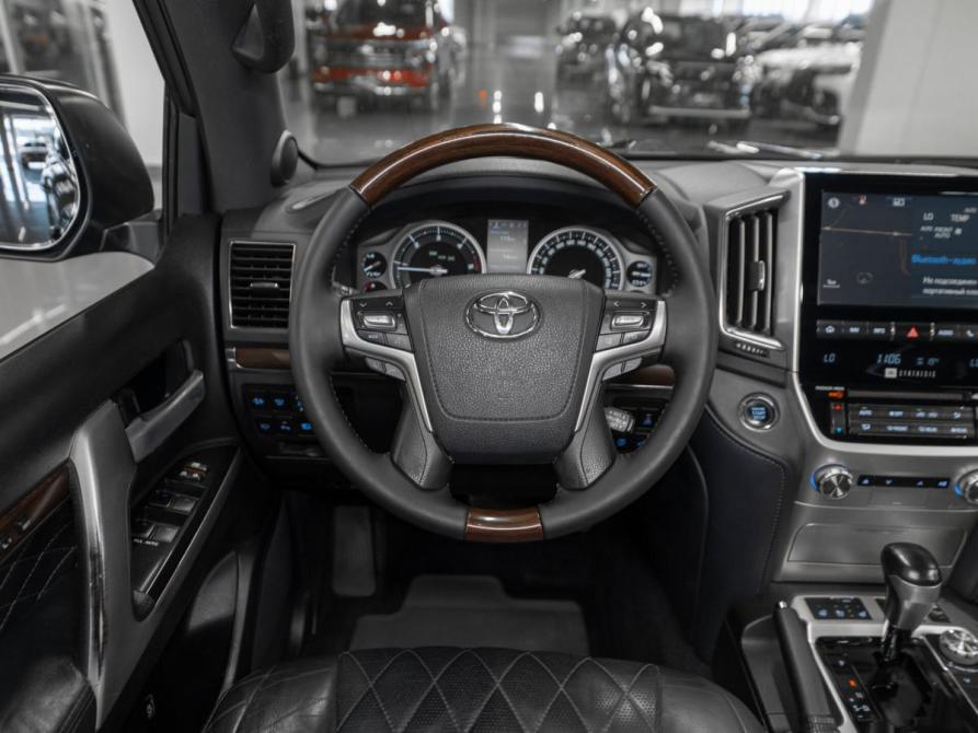 Toyota Land Cruiser 200 Series Рестайлинг 2 Москва  - изображение 11