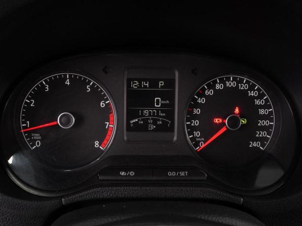 Volkswagen Polo V Рестайлинг с пробегом 2018 года, цена 1 249 000 рублей, 119771 км, седан, Автокод Объявления