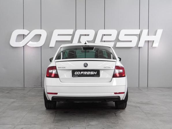 Skoda Octavia III (A7) Рестайлинг с пробегом 2018 года, цена 1 696 000 рублей, 178488 км, лифтбек, Автокод Объявления