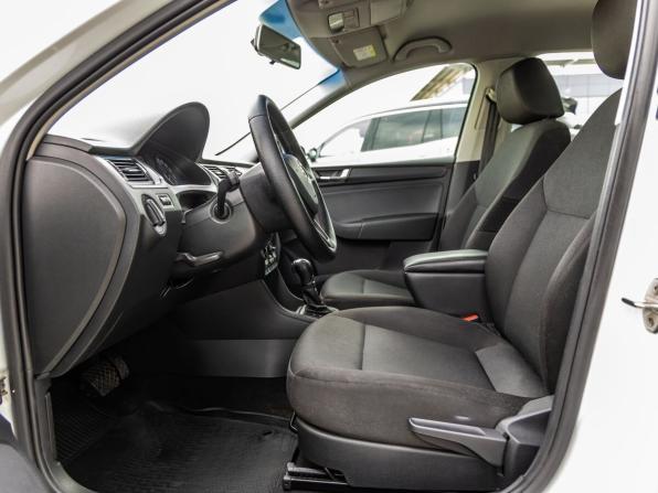 Skoda Rapid I Рестайлинг с пробегом 2019 года, цена 1 138 000 рублей, 97665 км, лифтбек, Автокод Объявления