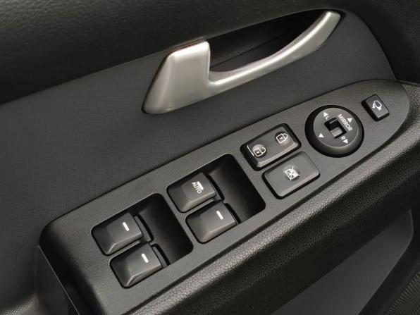 Kia Sportage III Рестайлинг с пробегом 2015 года, цена 1 040 000 рублей, 244787 км, внедорожник, Автокод Объявления