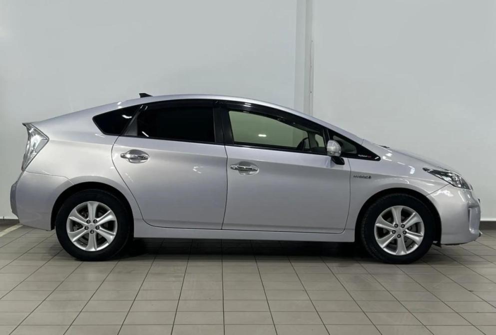 Toyota Prius III Рестайлинг (XW30) Астрахань  - изображение 4