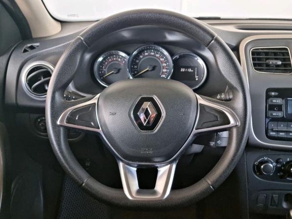 Renault Logan II Рестайлинг с пробегом 2021 года, цена 1 440 000 рублей, 33104 км, седан, Автокод Объявления