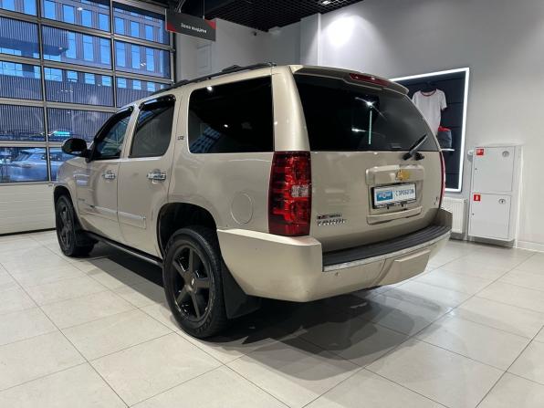 Chevrolet Tahoe III с пробегом 2012 года, цена 1 790 000 рублей, 198709 км, внедорожник, Автокод Объявления