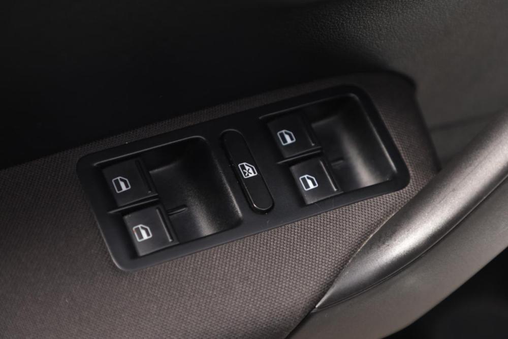Volkswagen Polo V Рестайлинг Новосибирск  - изображение 16