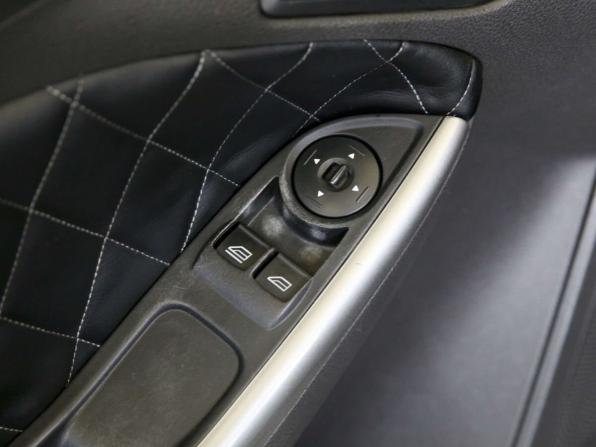 Ford Focus III с пробегом 2013 года, цена 550 000 рублей, 242000 км, седан, Автокод Объявления