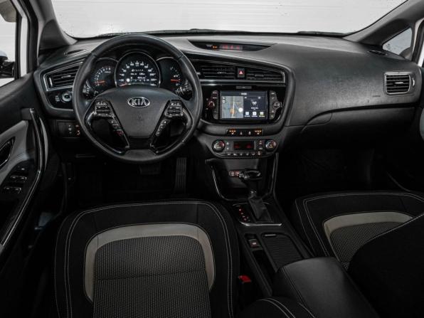 Kia Ceed II Рестайлинг с пробегом 2018 года, цена 1 510 000 рублей, 159157 км, универсал, Автокод Объявления