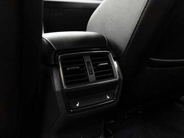 Skoda Karoq I с пробегом 2020 года, цена 2 480 000 рублей, 81803 км, внедорожник, Автокод Объявления