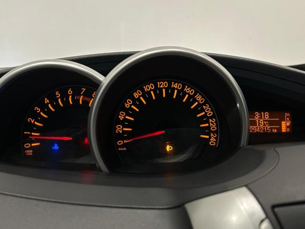 Toyota Verso I с пробегом 2012 года, цена 829 000 рублей, 294213 км, компактвэн, Автокод Объявления