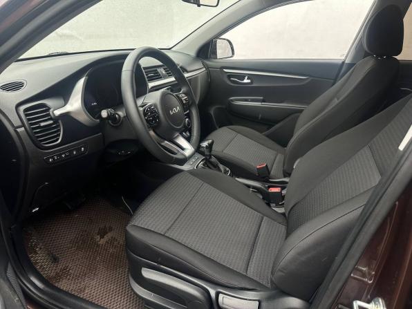 Kia Rio IV Рестайлинг с пробегом 2022 года, цена 1 800 000 рублей, 83168 км, седан, Автокод Объявления