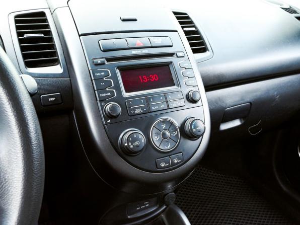 Kia Soul I Рестайлинг с пробегом 2012 года, цена 765 000 рублей, 260000 км, хэтчбек, Автокод Объявления