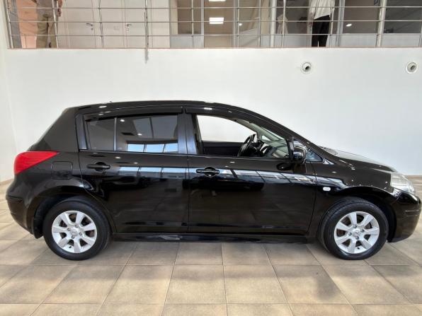Nissan Tiida I Рестайлинг с пробегом 2011 года, цена 800 000 рублей, 232439 км, хэтчбек, Автокод Объявления