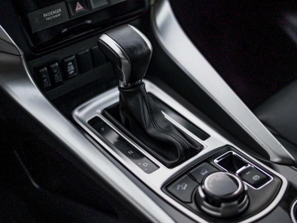 Mitsubishi Pajero Sport III с пробегом 2017 года, цена 2 420 000 рублей, 202911 км, внедорожник, Автокод Объявления