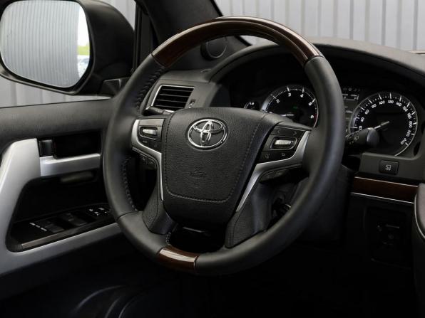 Toyota Land Cruiser 200 Series Рестайлинг 2 с пробегом 2017 года, цена 6 367 000 рублей, 274545 км, внедорожник, Автокод Объявления