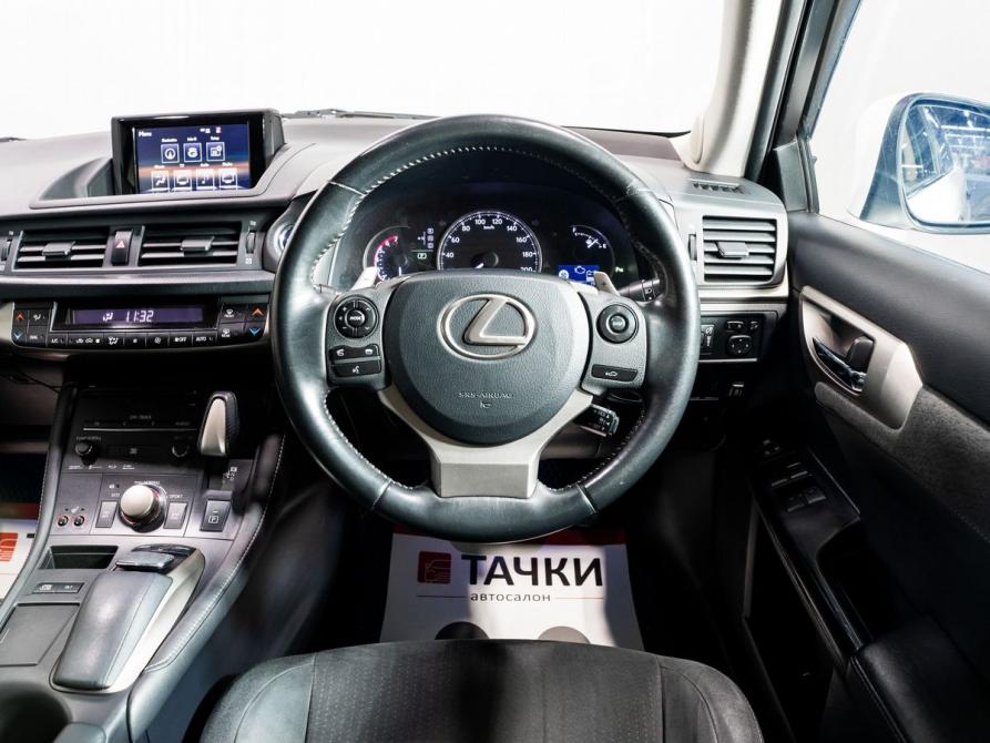 Lexus CT I Рестайлинг Чита  - изображение 8