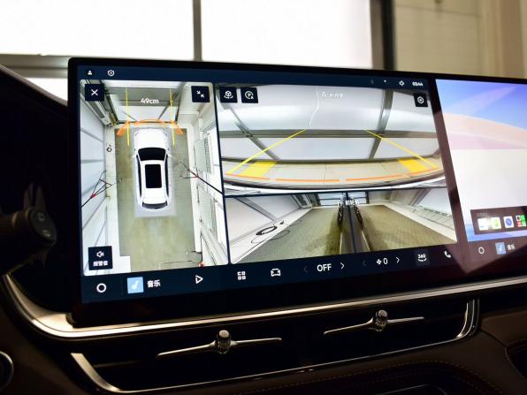 Geely Monjaro I Рестайлинг 2 с пробегом 2025 года, цена 3 970 995 рублей, 26 км, внедорожник, Автокод Объявления
