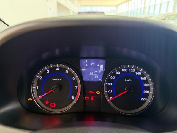 Hyundai Solaris I Рестайлинг с пробегом 2015 года, цена 1 150 000 рублей, 122073 км, хэтчбек, Автокод Объявления