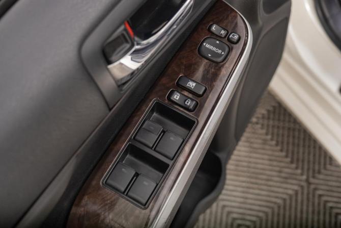 Toyota Camry VII (XV50) Рестайлинг с пробегом 2014 года, цена 1 799 000 рублей, 241758 км, седан, Автокод Объявления