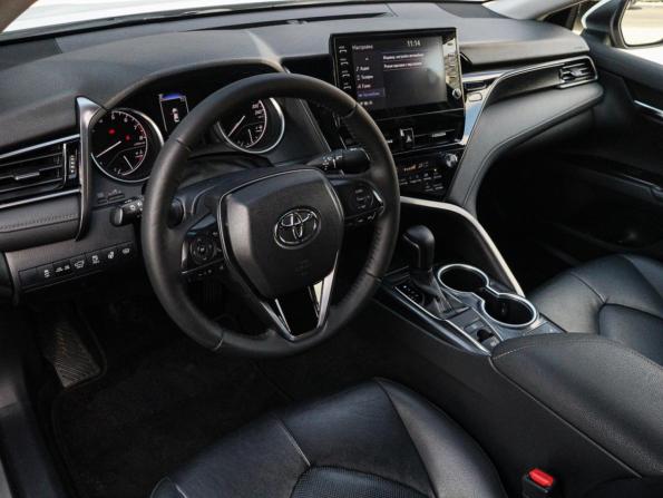 Toyota Camry VIII (XV70) Рестайлинг с пробегом 2021 года, цена 2 750 000 рублей, 122861 км, седан, Автокод Объявления