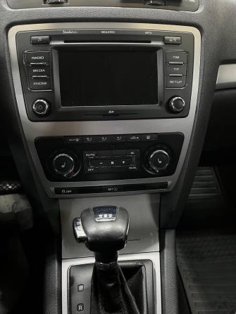Skoda Octavia II (A5) Рестайлинг с пробегом 2010 года, цена 690 000 рублей, 211015 км, лифтбек, Автокод Объявления