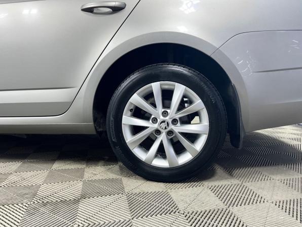 Skoda Octavia III (A7) Рестайлинг с пробегом 2017 года, цена 1 480 000 рублей, 142302 км, лифтбек, Автокод Объявления