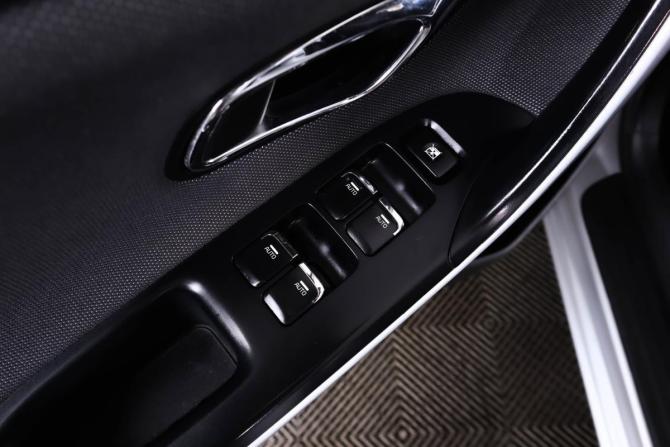 Kia Ceed II Рестайлинг с пробегом 2018 года, цена 1 569 000 рублей, 106393 км, универсал, Автокод Объявления