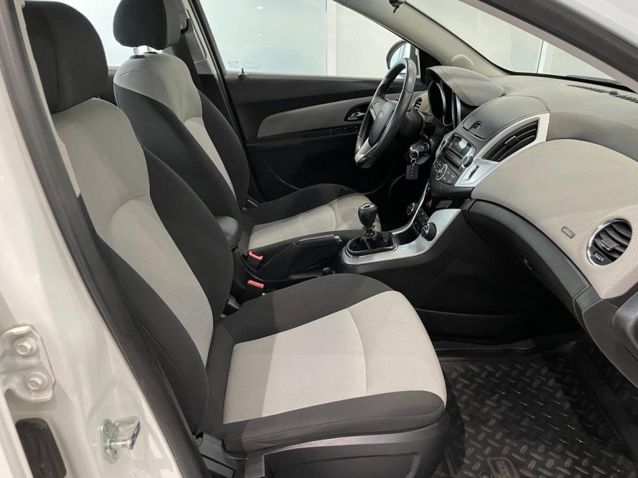 Chevrolet Cruze I Рестайлинг Москва  - изображение 10