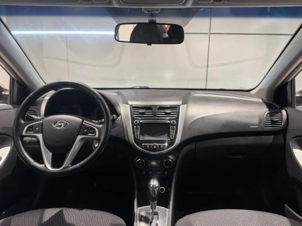 Hyundai Solaris I с пробегом 2012 года, цена 650 000 рублей, 140000 км, седан, Автокод Объявления