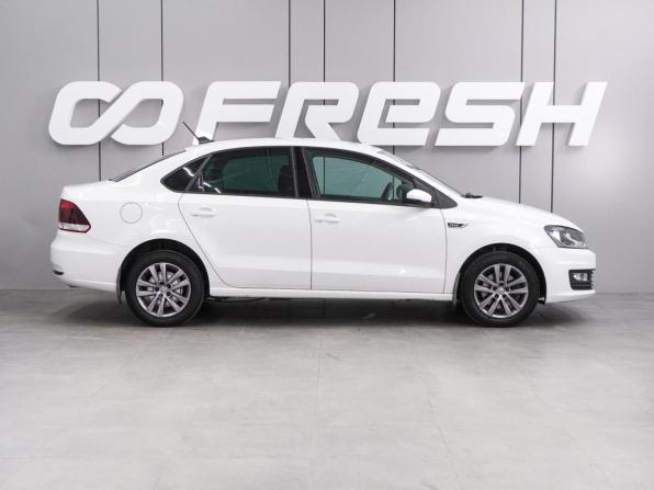 Volkswagen Polo V Рестайлинг с пробегом 2019 года, цена 1 272 000 рублей, 106349 км, седан, Автокод Объявления