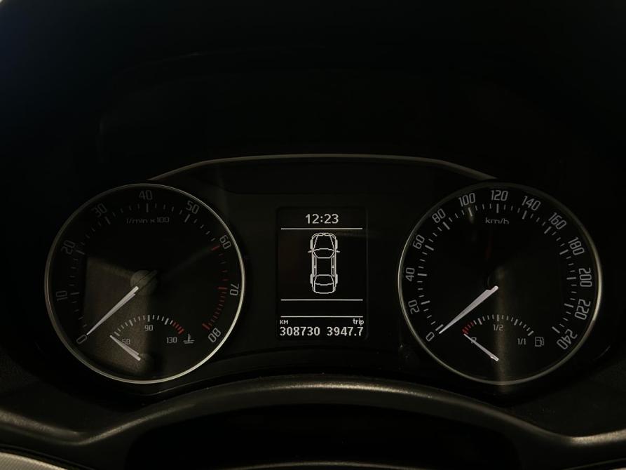 Skoda Octavia II (A5) Рестайлинг Санкт-Петербург  - изображение 15