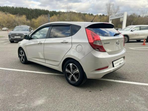 Hyundai Solaris I Рестайлинг с пробегом 2015 года, цена 895 000 рублей, 195846 км, хэтчбек, Автокод Объявления