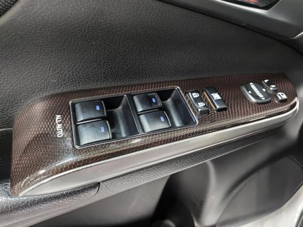 Toyota Camry VII (XV50) Рестайлинг с пробегом 2015 года, цена 1 550 000 рублей, 221883 км, седан, Автокод Объявления