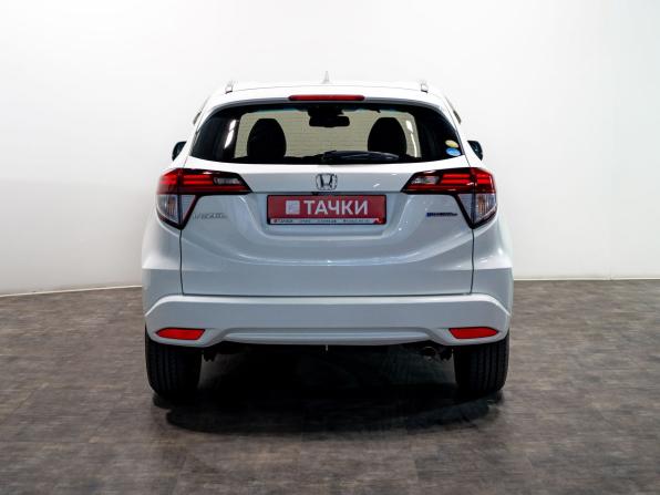 Honda Vezel I с пробегом 2017 года, цена 1 645 000 рублей, 140700 км, внедорожник, Автокод Объявления