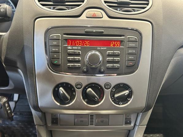 Ford Focus II Рестайлинг с пробегом 2010 года, цена 400 000 рублей, 260225 км, хэтчбек, Автокод Объявления
