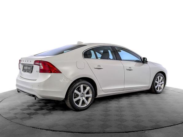 Volvo S60 II Рестайлинг с пробегом 2017 года, цена 2 060 000 рублей, 61101 км, седан, Автокод Объявления