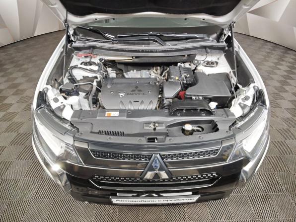Mitsubishi Outlander III Рестайлинг 3 с пробегом 2021 года, цена 2 659 000 рублей, 49001 км, внедорожник, Автокод Объявления