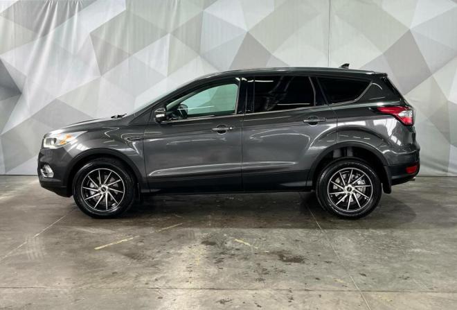 Ford Kuga II Рестайлинг с пробегом 2017 года, цена 1 780 000 рублей, 80400 км, внедорожник, Автокод Объявления