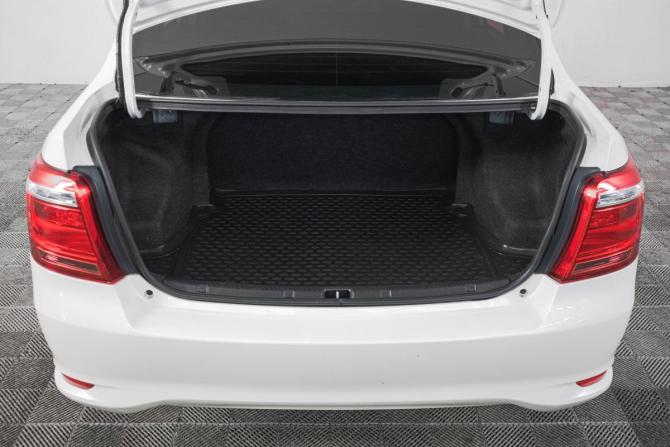 Toyota Corolla XI (E160 E170) Рестайлинг 2 с пробегом 2019 года, цена 1 319 000 рублей, 110000 км, седан, Автокод Объявления
