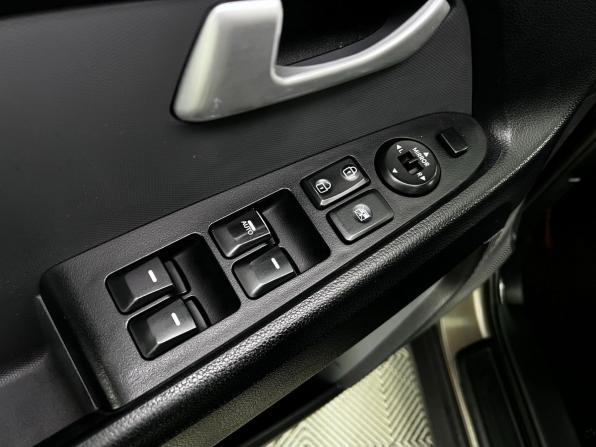 Kia Sportage III с пробегом 2010 года, цена 1 190 000 рублей, 319000 км, внедорожник, Автокод Объявления