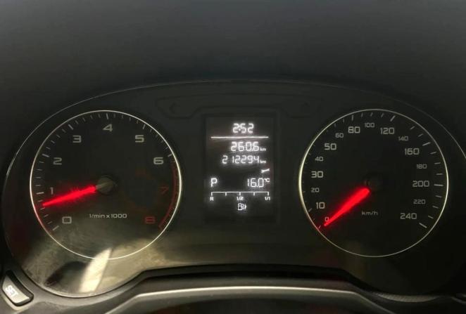 Audi A1 I (8X) с пробегом 2012 года, цена 1 000 000 рублей, 212287 км, хэтчбек, Автокод Объявления