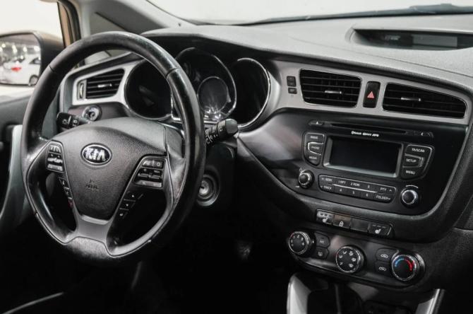 Kia Ceed II с пробегом 2013 года, цена 799 000 рублей, 212000 км, хэтчбек, Автокод Объявления