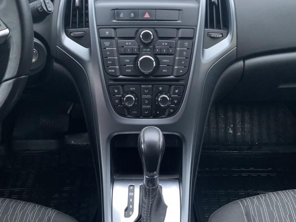 Opel Astra J Рестайлинг с пробегом 2012 года, цена 740 000 рублей, 191703 км, хэтчбек, Автокод Объявления