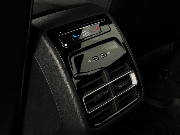 Volkswagen Tiguan III (China Market) с пробегом 2024 года, цена 4 324 600 рублей, 33626 км, внедорожник, Автокод Объявления